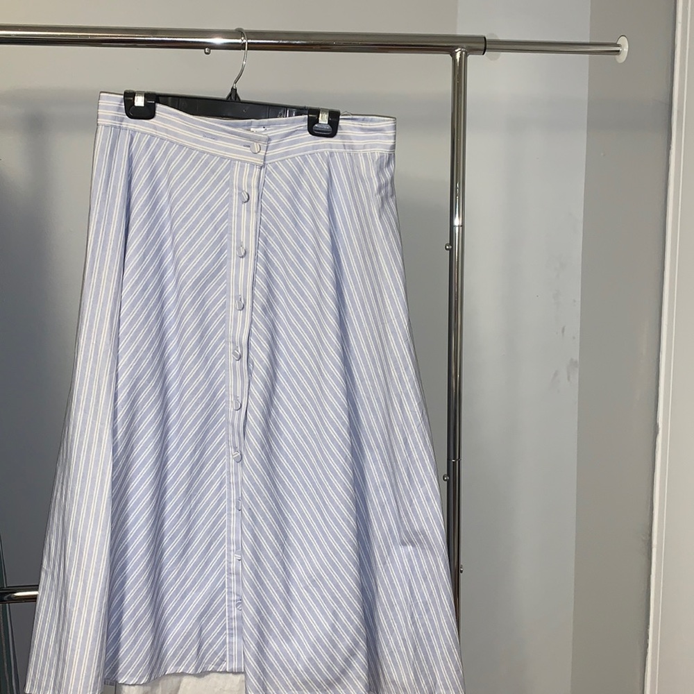 STORY A-line button front mid-length skirt